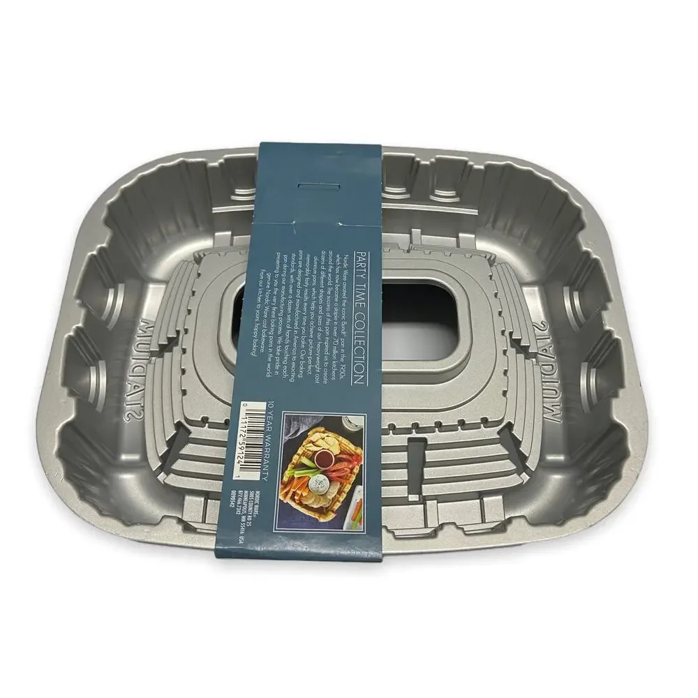 Nordic‎ Ware Cast Aluminum Stadium Bundt Cake Pan NEW Mold